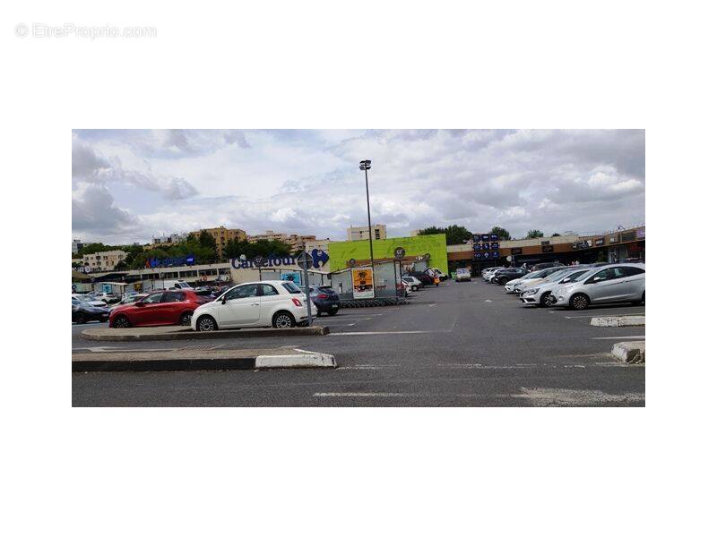 Commerce à CHAMPS-SUR-MARNE