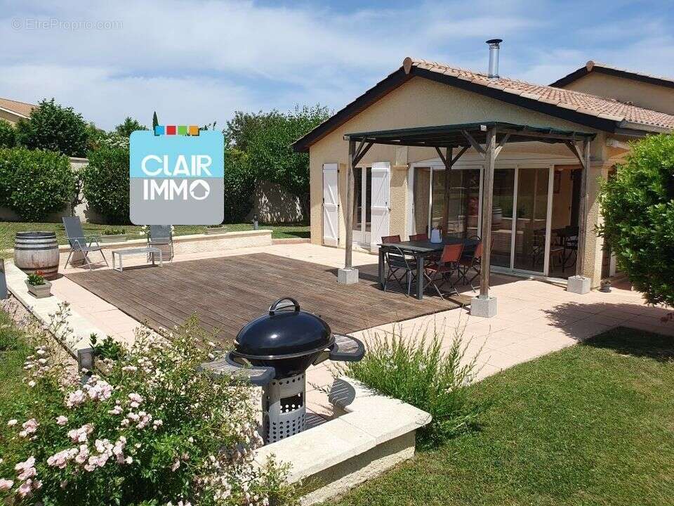 A HURIGNY 6 KM DE MACON  EN BOURGOGNE, BELLE MAISON 6 PIECES DE