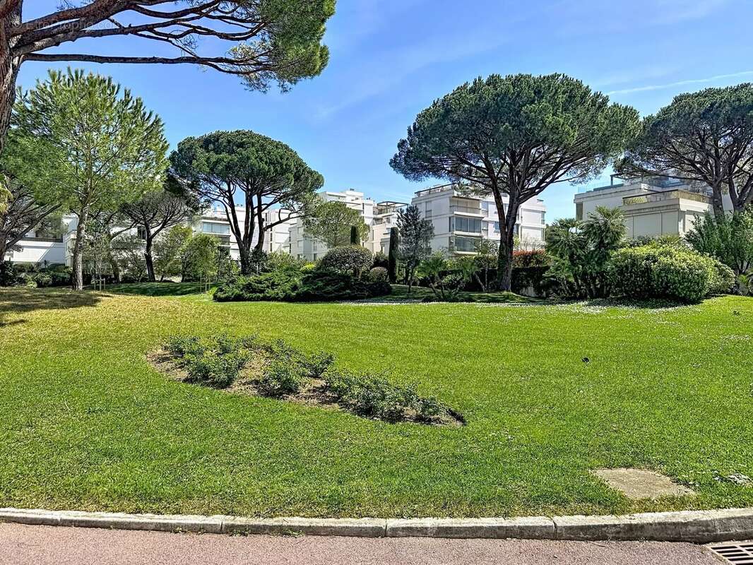 Appartement à MANDELIEU-LA-NAPOULE