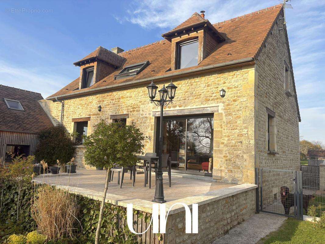 Maison à CARCAGNY