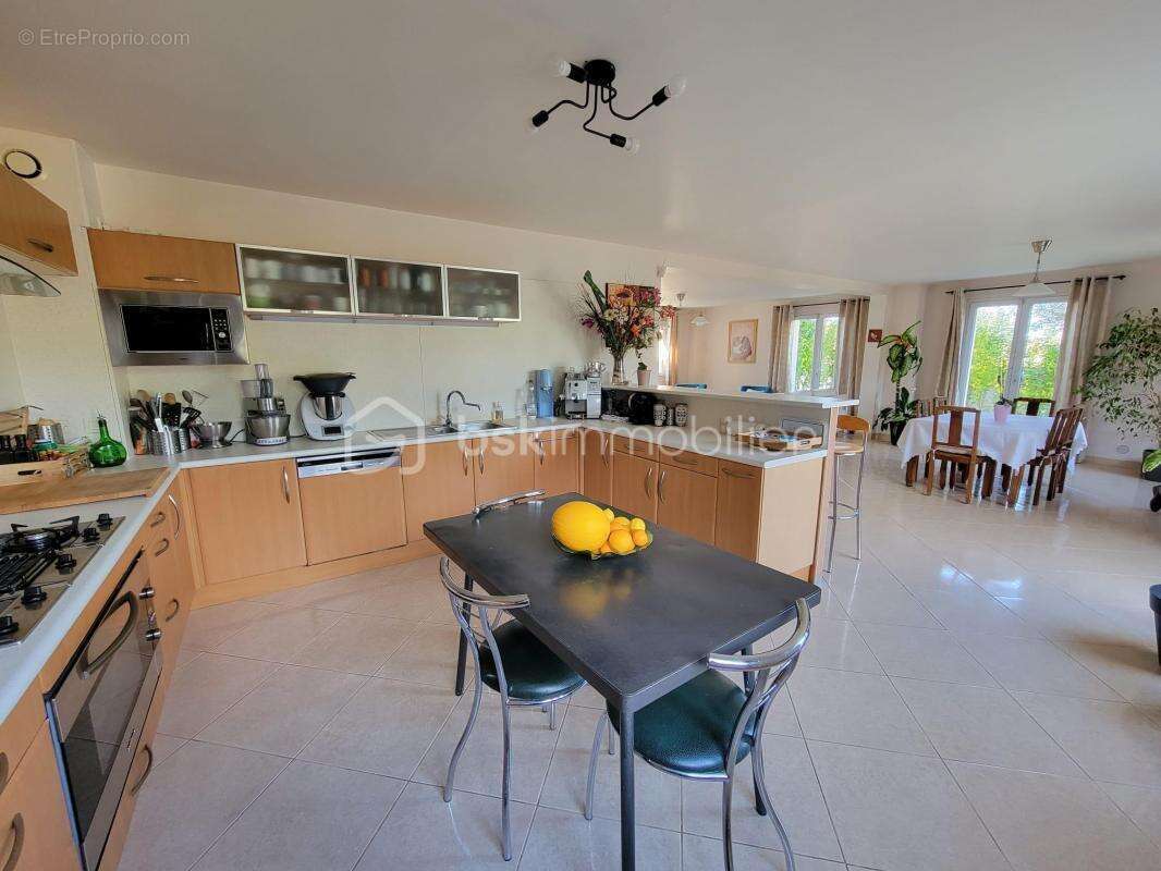 Maison à MAREUIL-LES-MEAUX