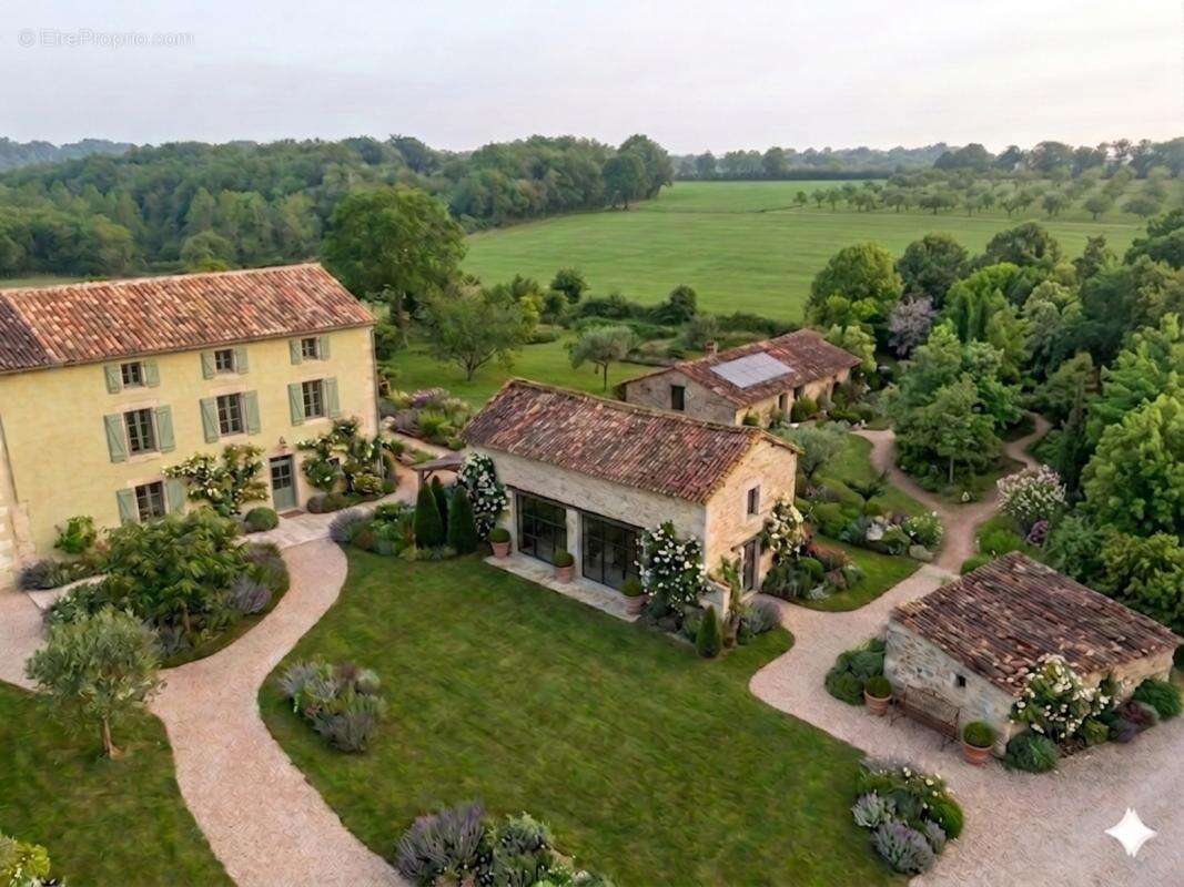 Maison 266 m² à Lavausseau  - photo 2