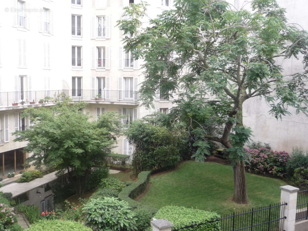 Appartement à PARIS-7E