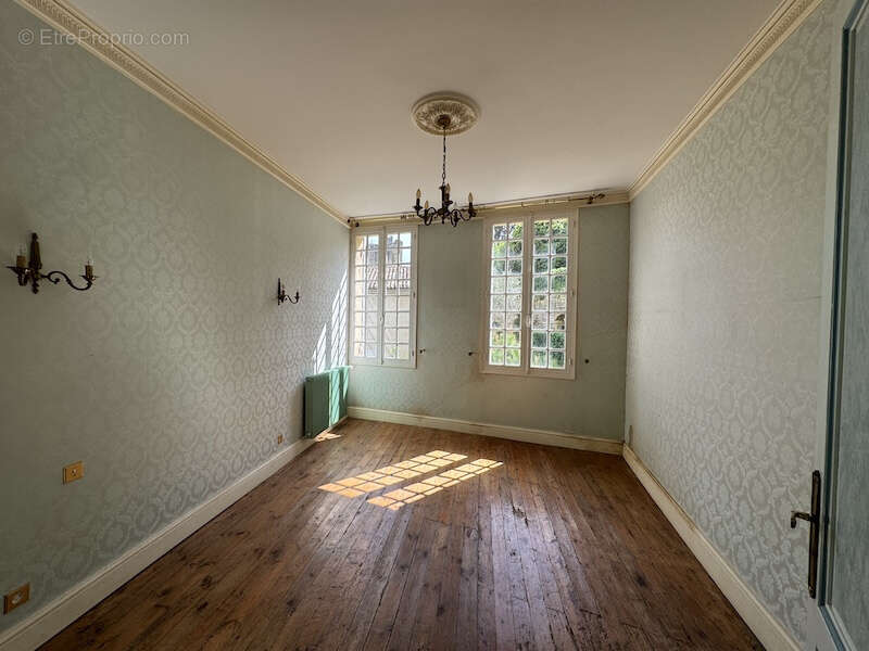 Maison à SAINT-EMILION