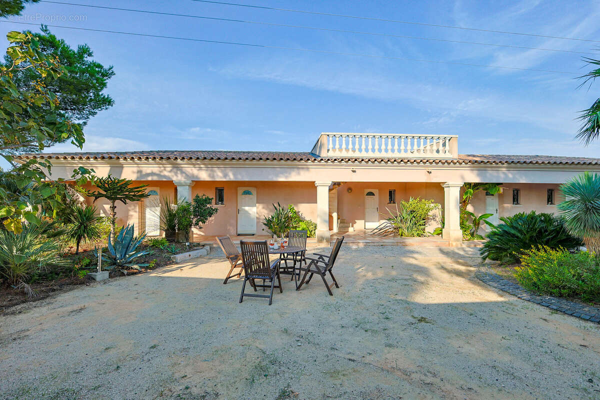 Maison à ENSUES-LA-REDONNE