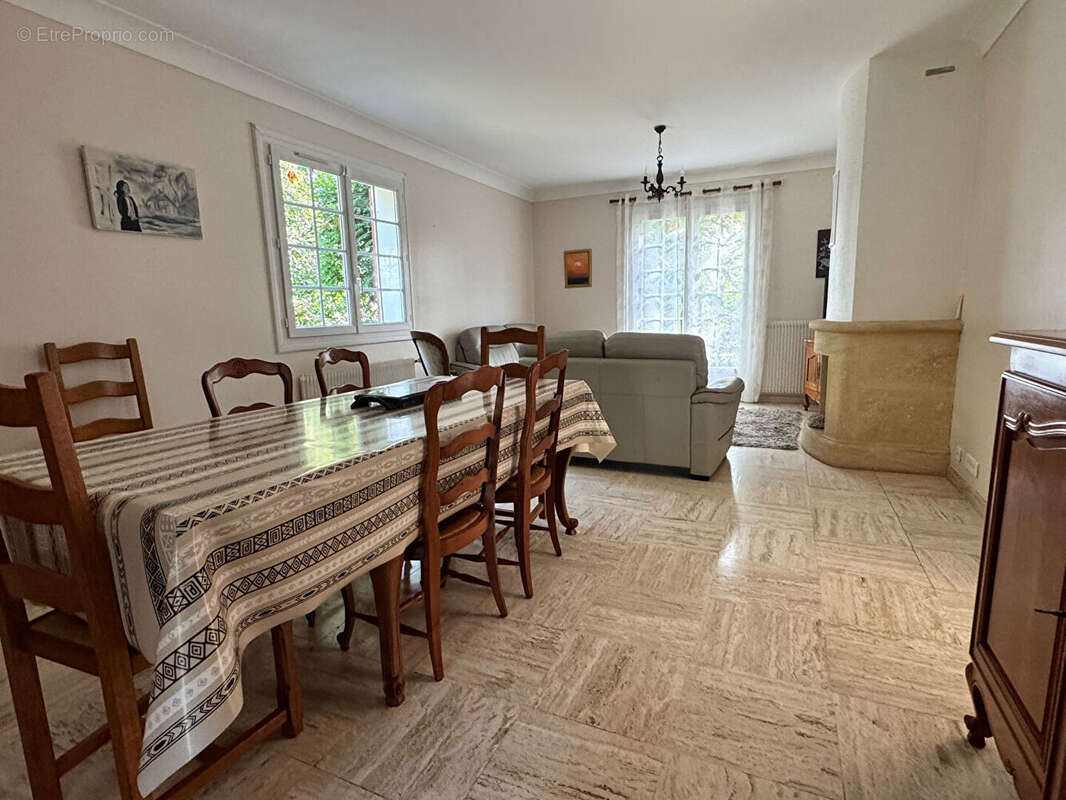 Maison à SAINT-JULIEN-DES-LANDES