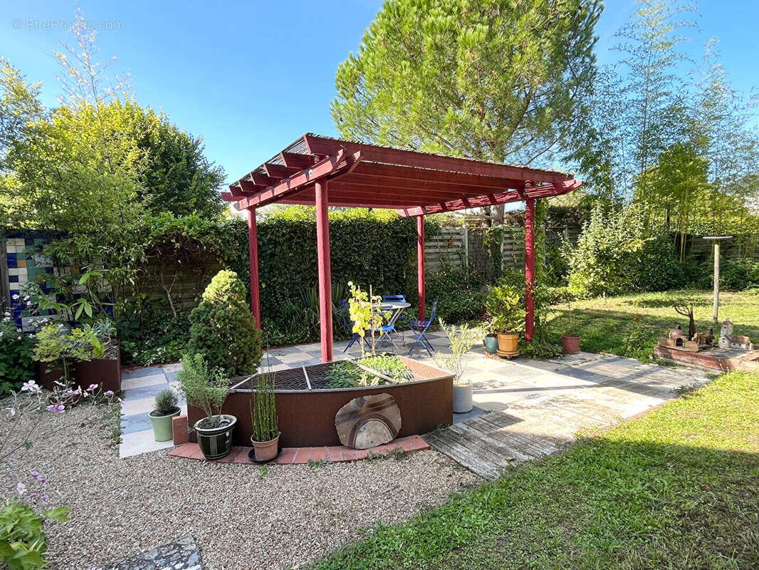 Maison à SAINT-CYR-SUR-LOIRE