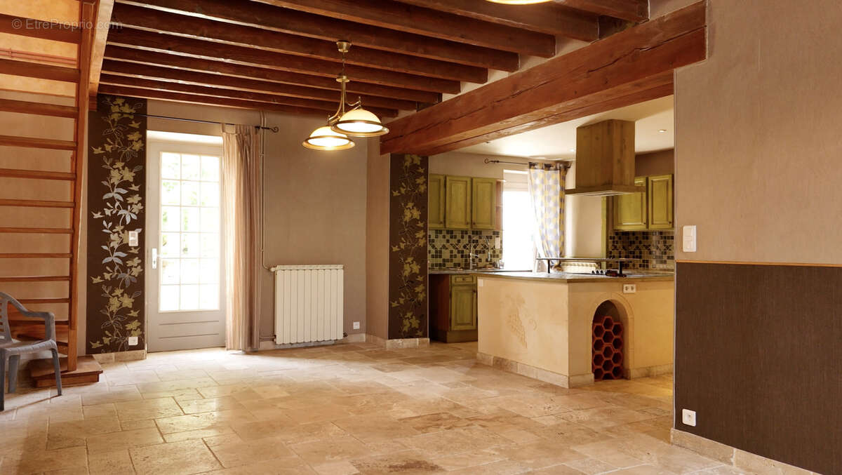 Maison à MOULINS-ENGILBERT