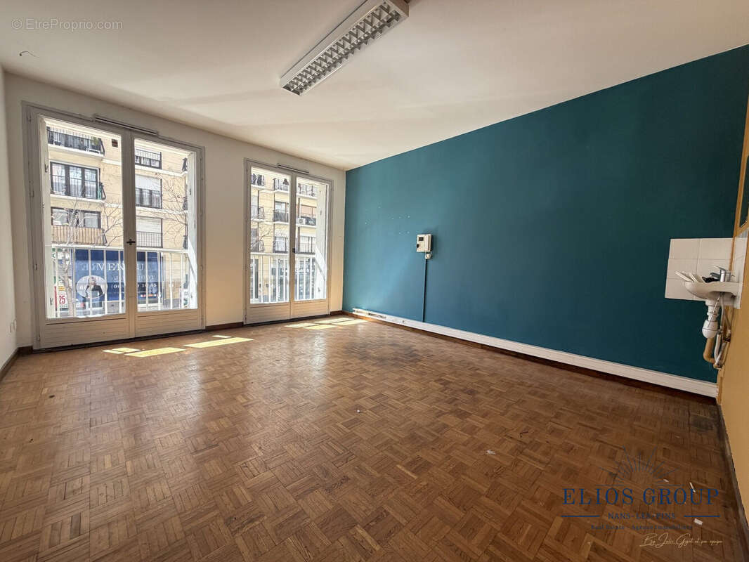 Appartement 63 m² à Marseille-3e  - photo 2