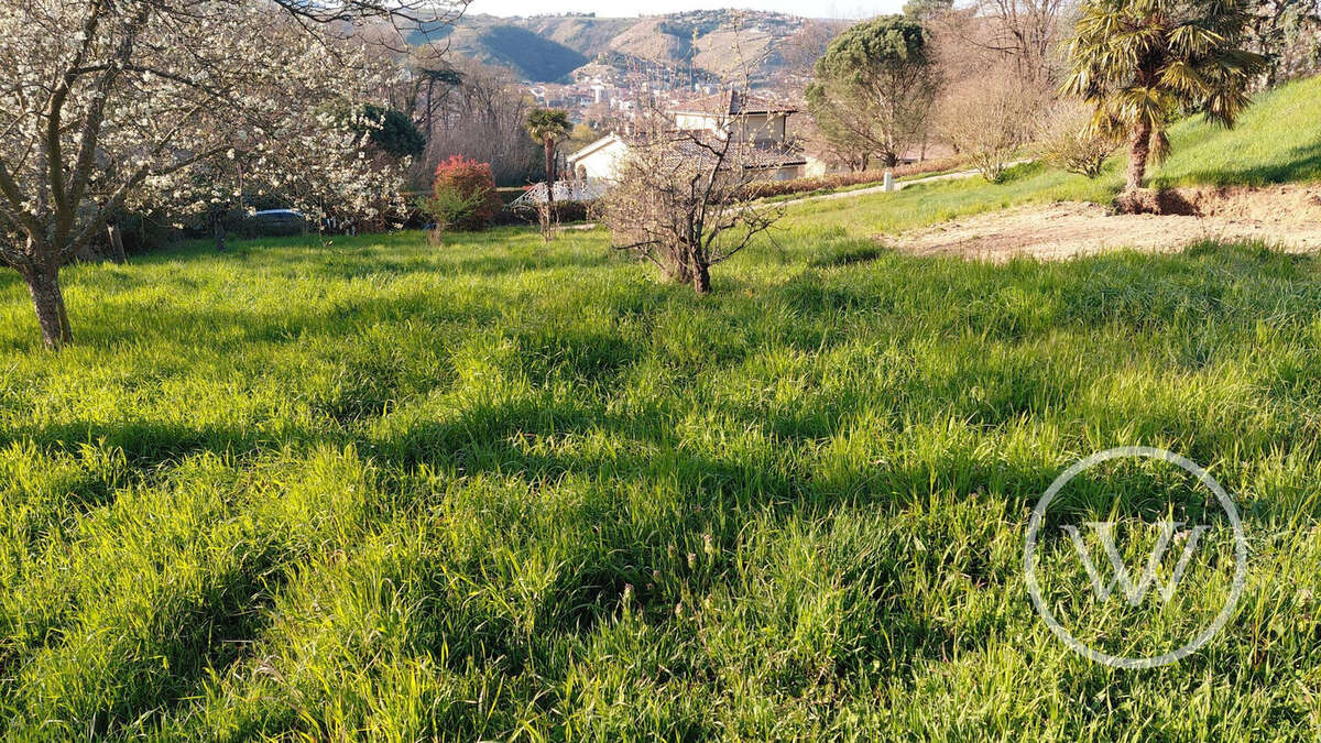 Terrain à SAINT-CLAIR-DU-RHONE
