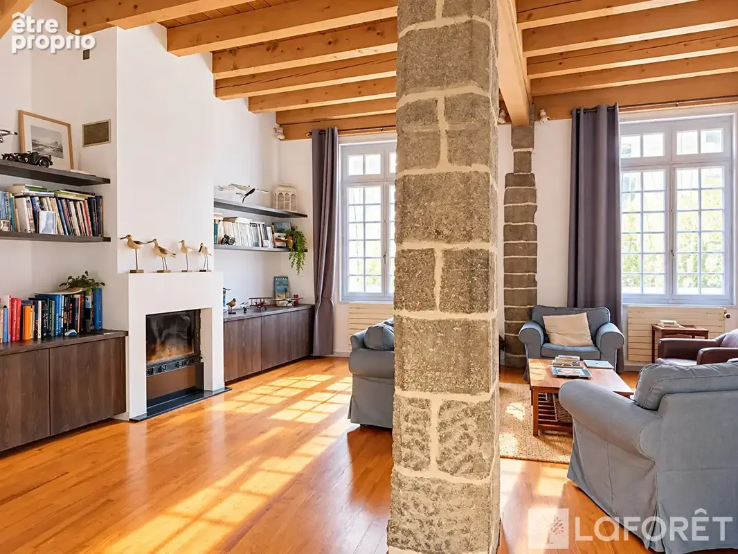 Maison de caractère  192 m²  Cour intérieure et garage 40 m² - photo 5