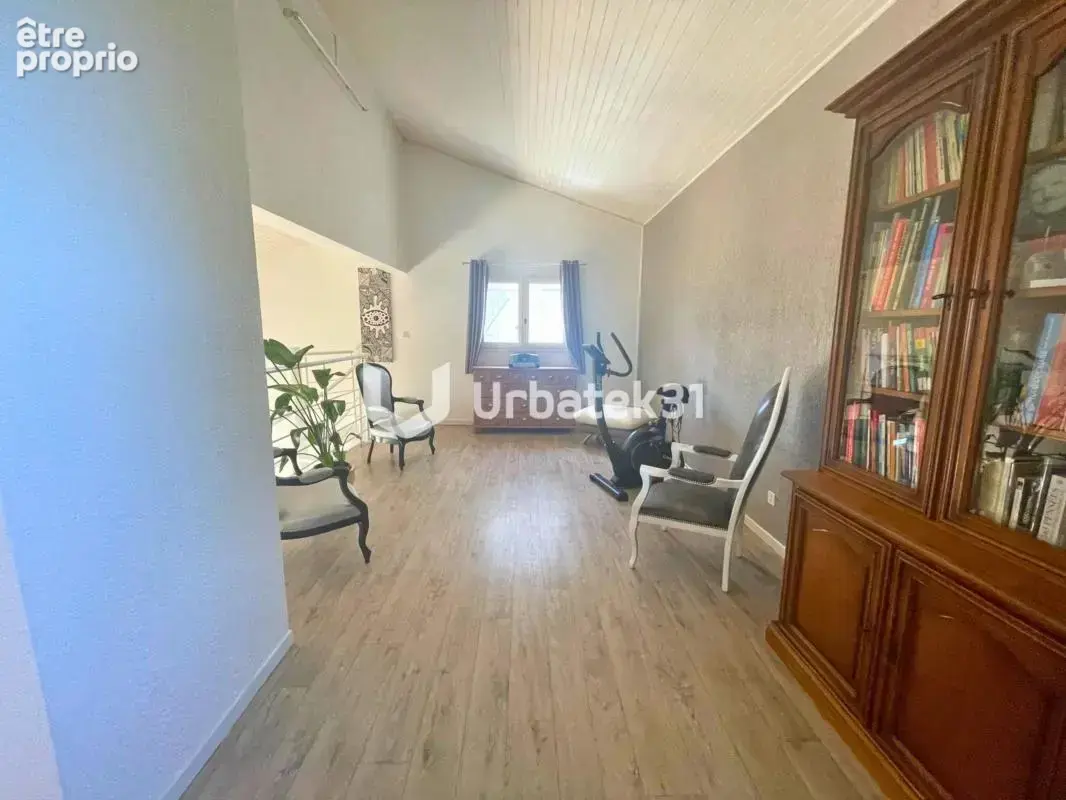 Maison - 8 pièces - 175 m² - photo 9
