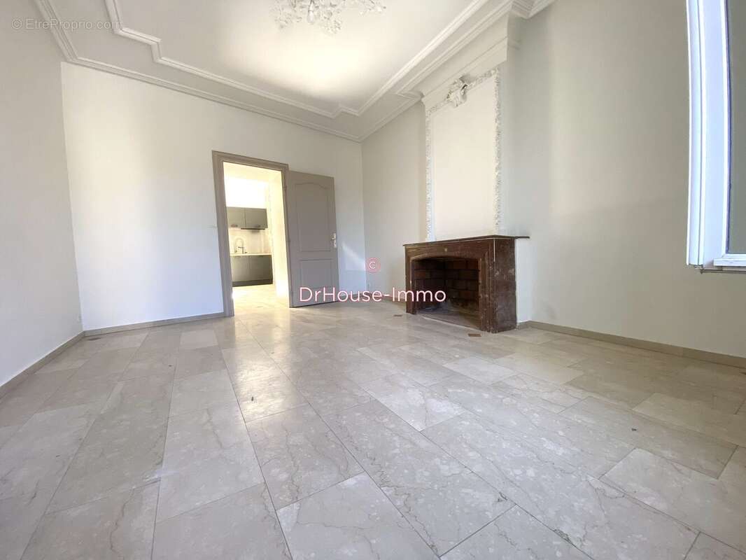 Maison à SAINT-LAURENT-D'AIGOUZE