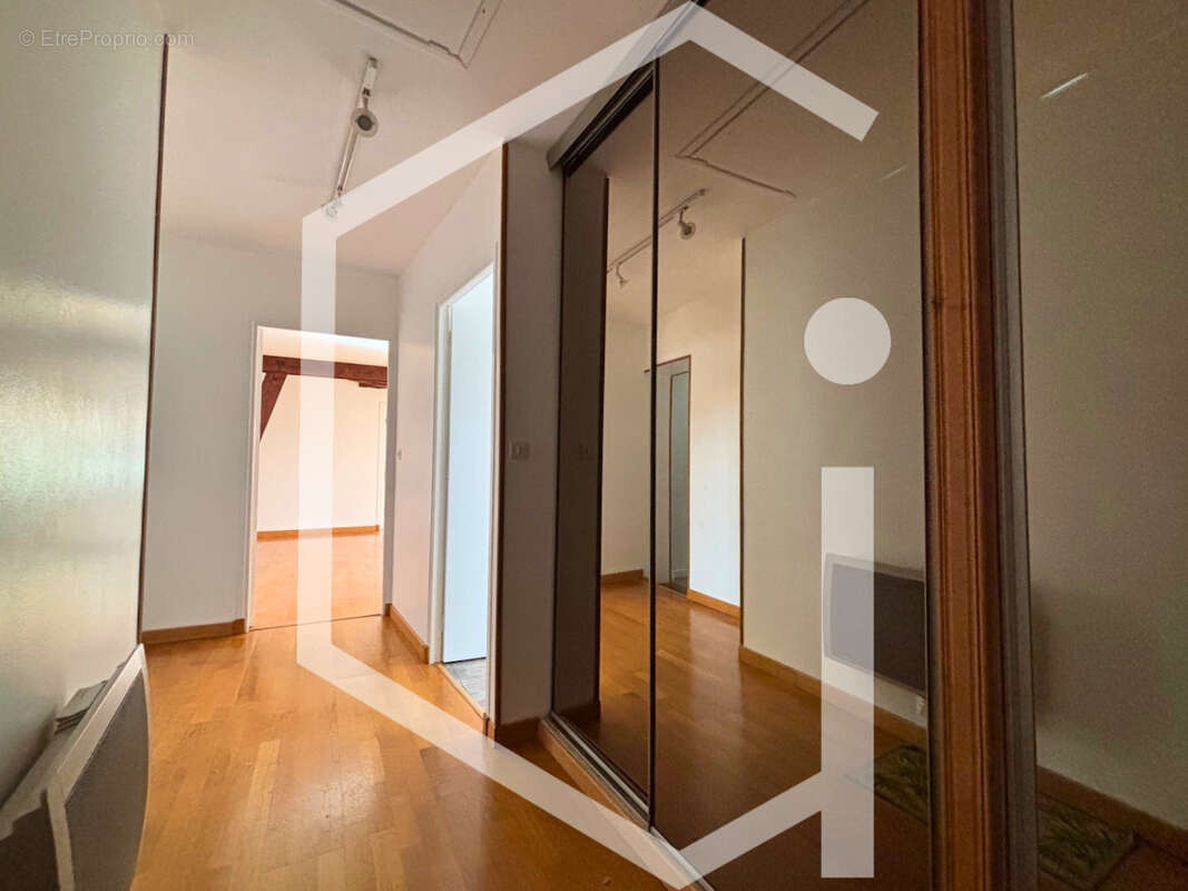 Appartement à COSNE-COURS-SUR-LOIRE