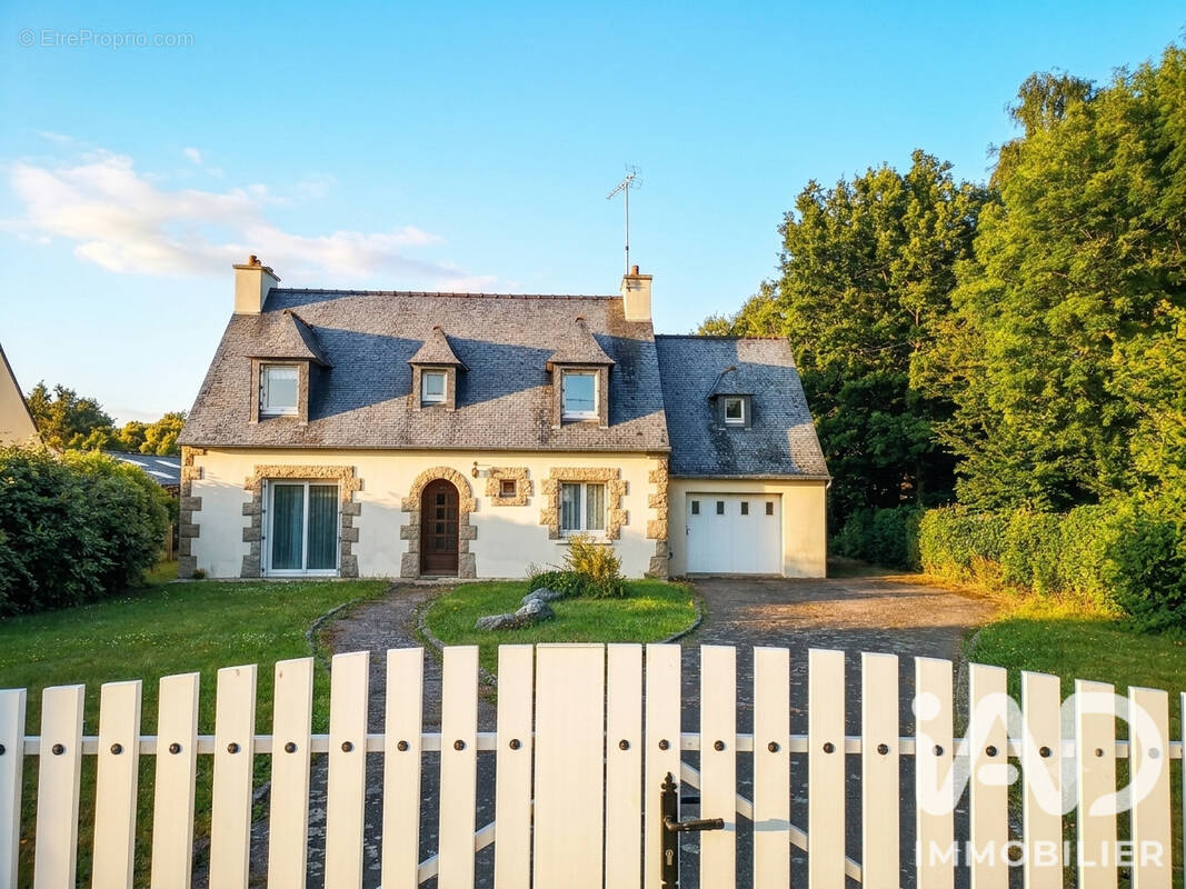 Photo 1 - Maison à SAINT-CLET
