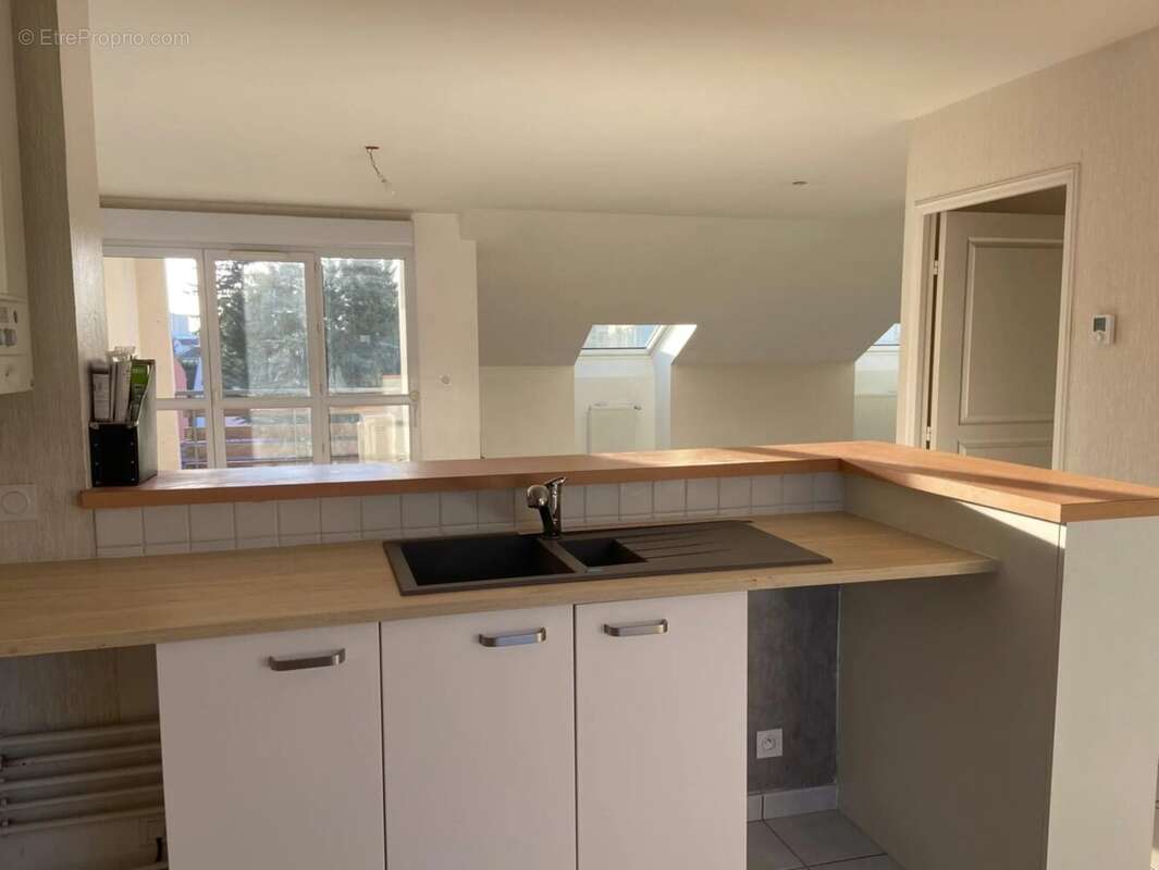 Appartement T3 - 84.17m² -  avec Terrasse et Places de parking privées - photo 3