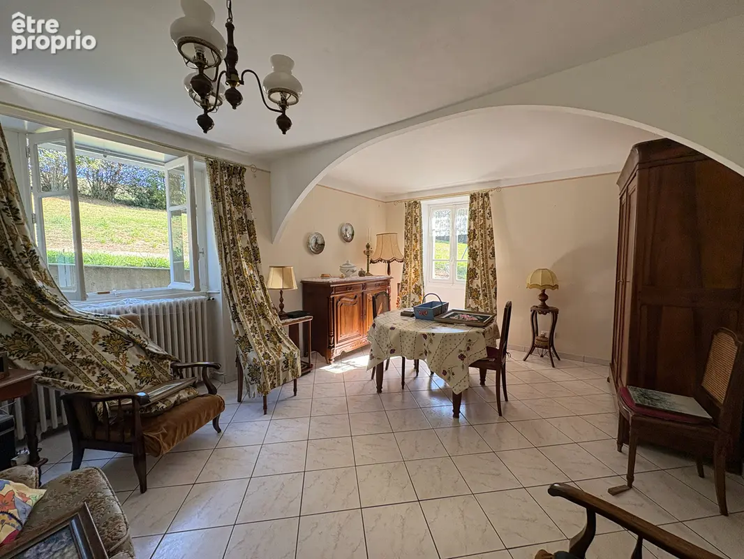 Maison mitoyenne en pierre sur la commune de St Julien le Petit - photo 9