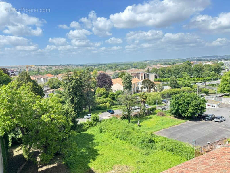 Immeuble de charme – Centre-ville d’Angoulême – Idéal résidence + investissement - photo 18