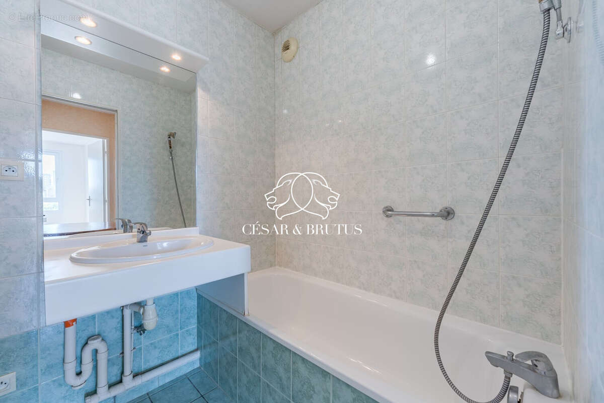 Appartement à LYON-8E