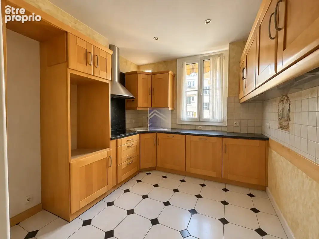 Courbevoie - République - 5 pièces 119.54m2 - Cave - Appartement familial ! - photo 5