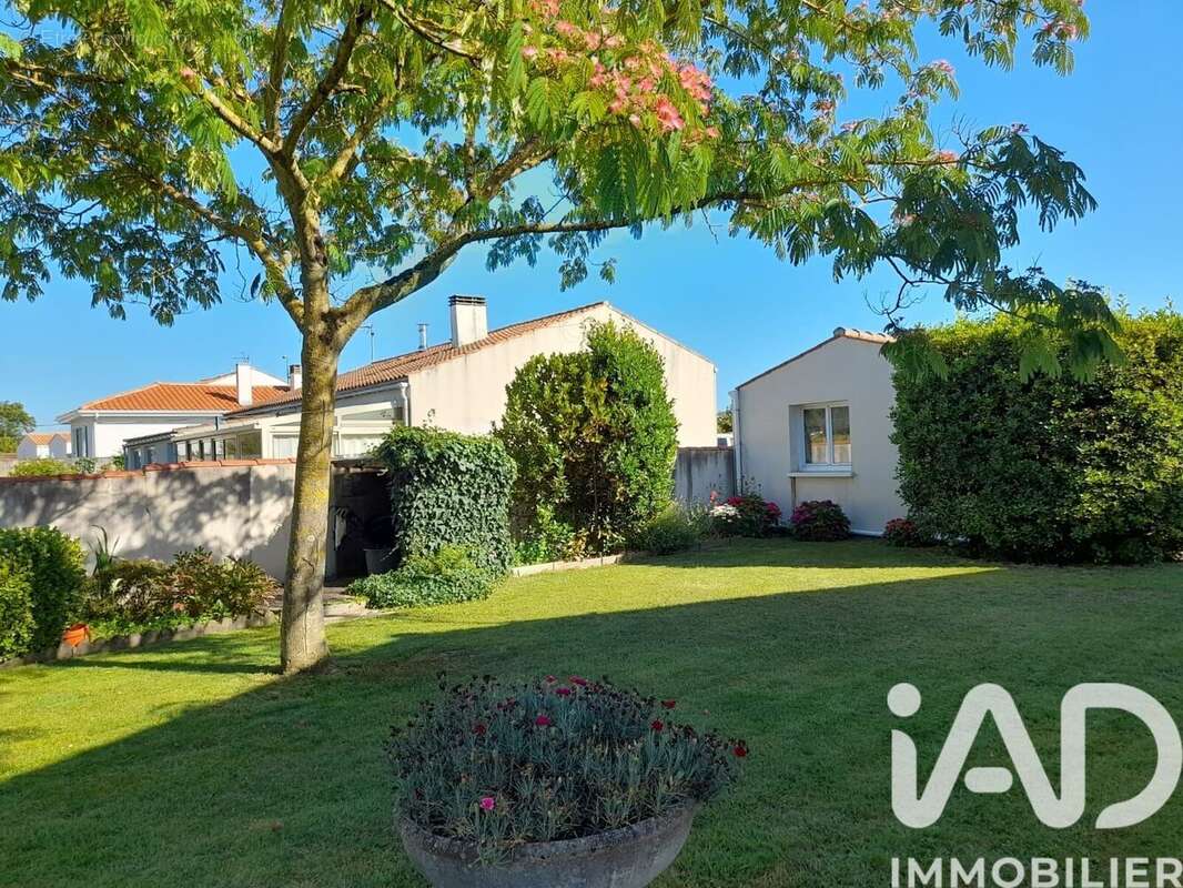 Maison 149 m² à Sainte-Soulle  - photo 3