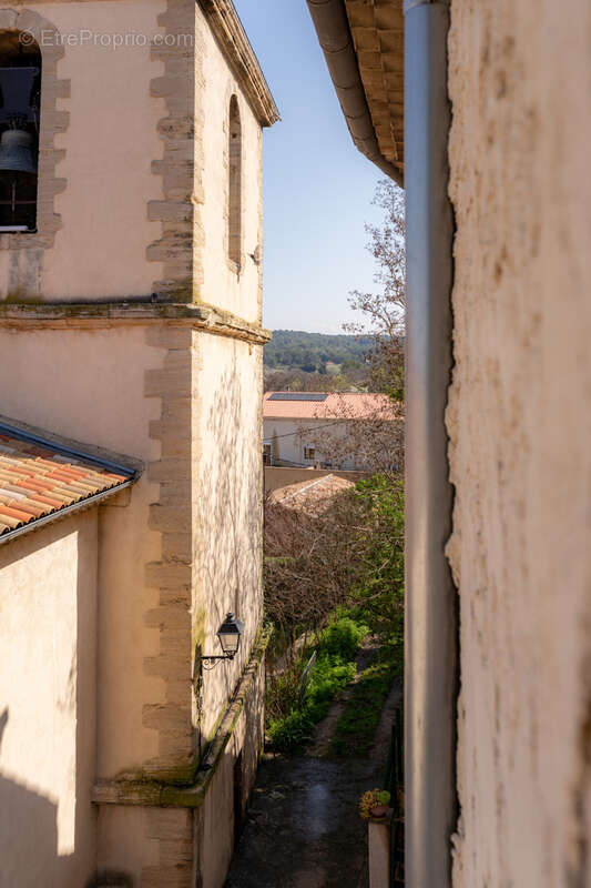 Maison à SIMIANE-COLLONGUE