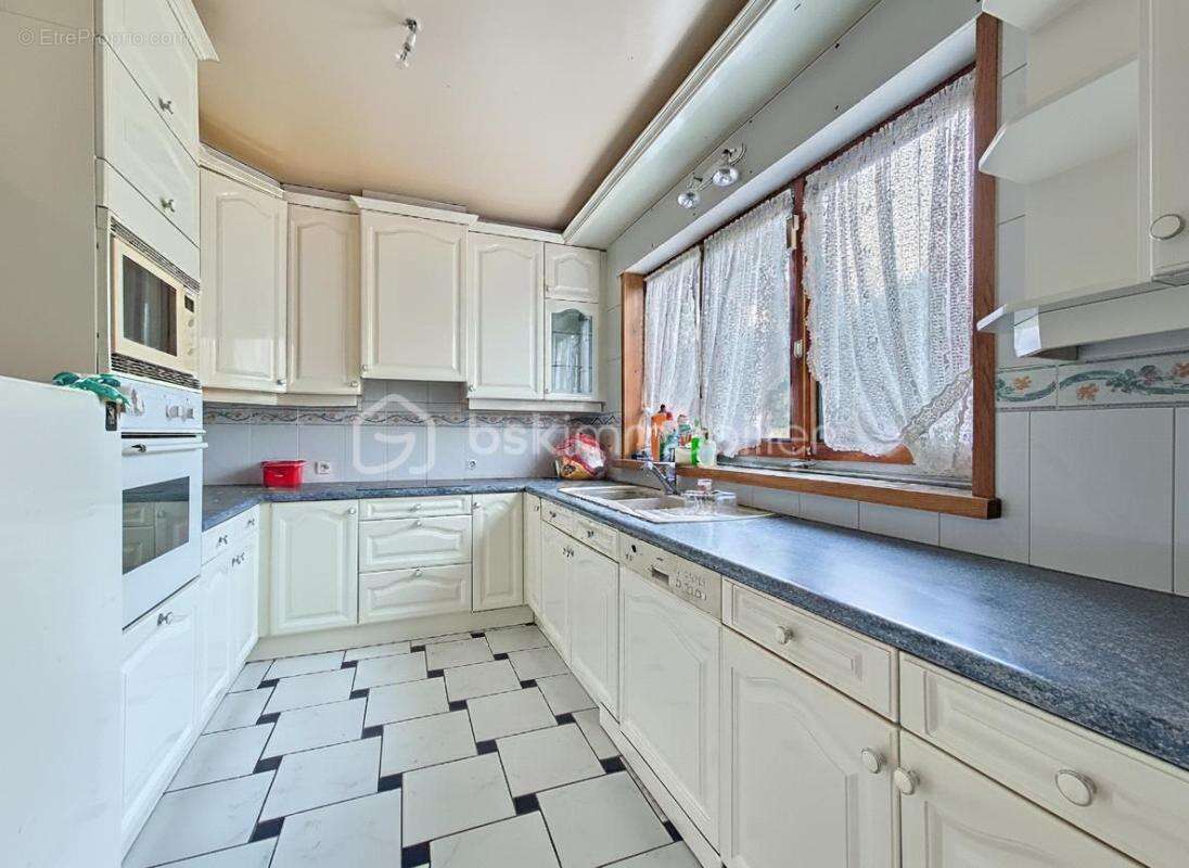 À vendre – Maison familiale avec sous-sol total à Gagny – Quartier pavillonnaire recherché - photo 7