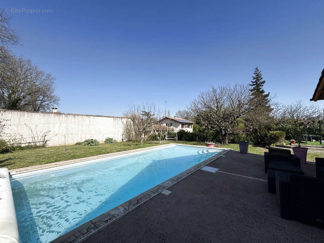 Maison à LEGUEVIN