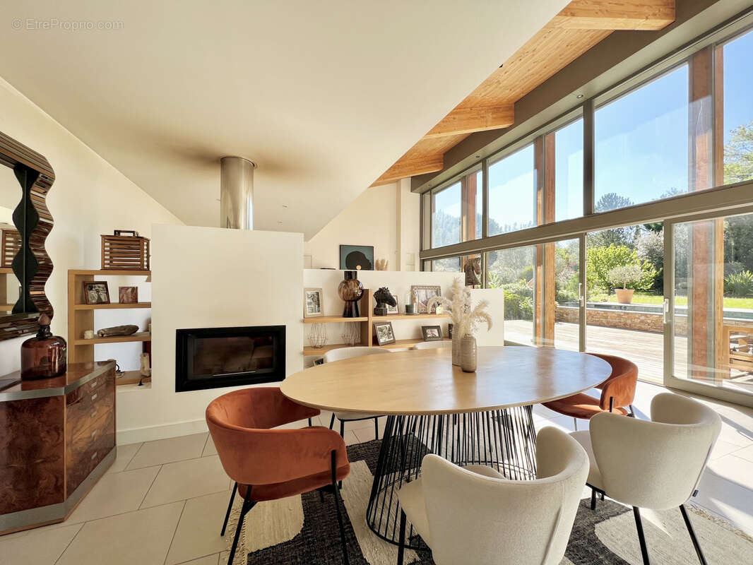 Maison à MEYRARGUES