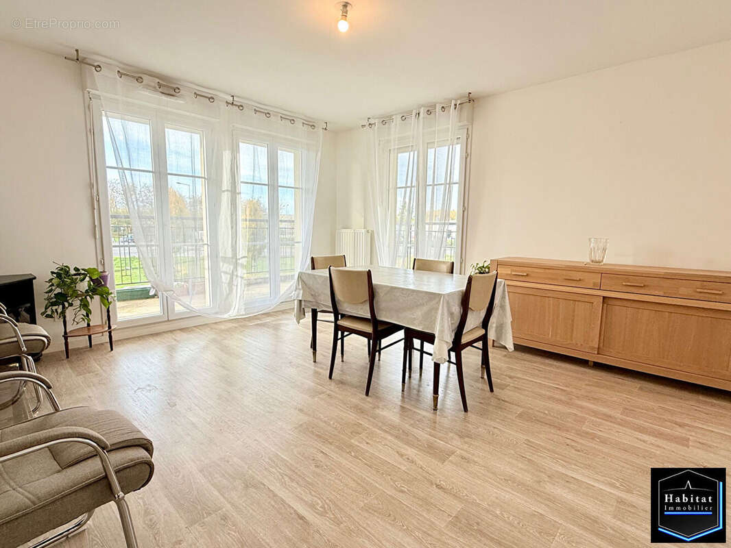 Appartement à LE PLESSIS-BELLEVILLE