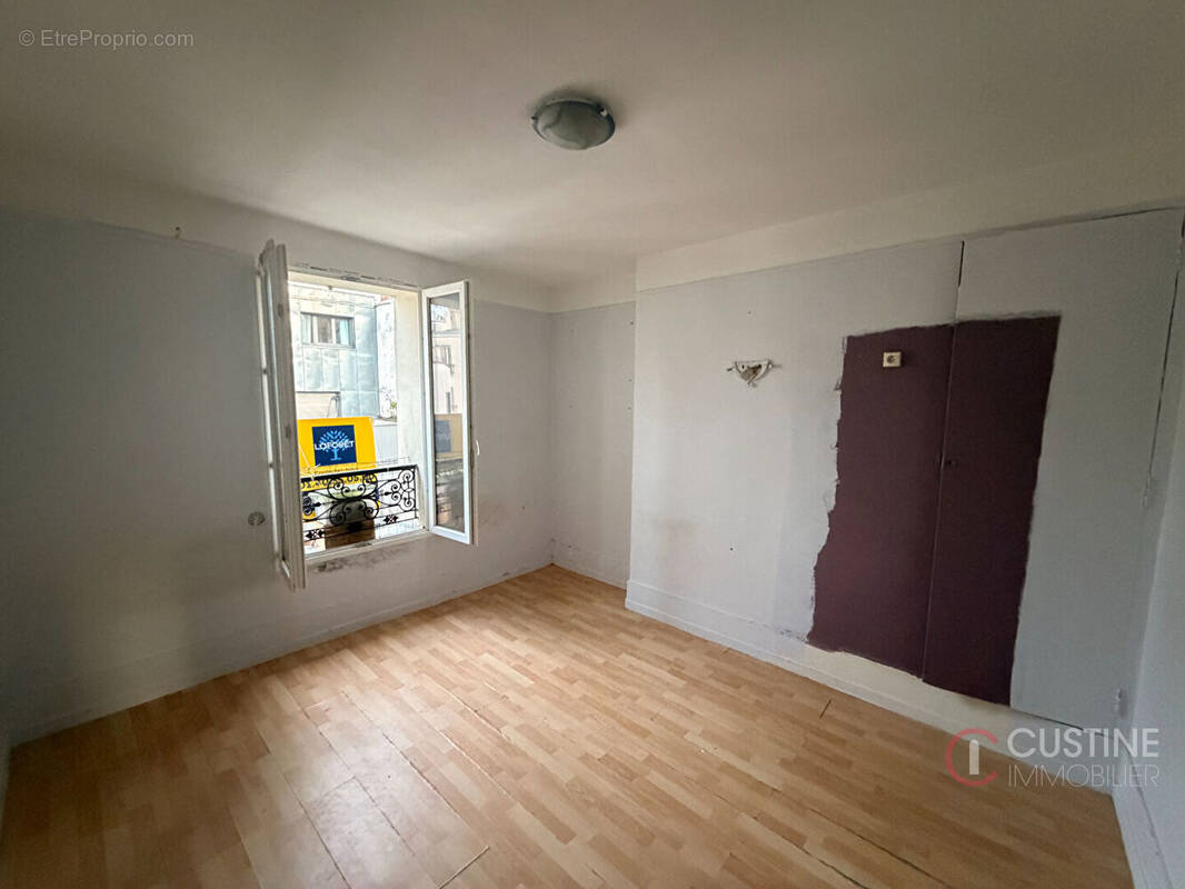 Appartement à PARIS-18E