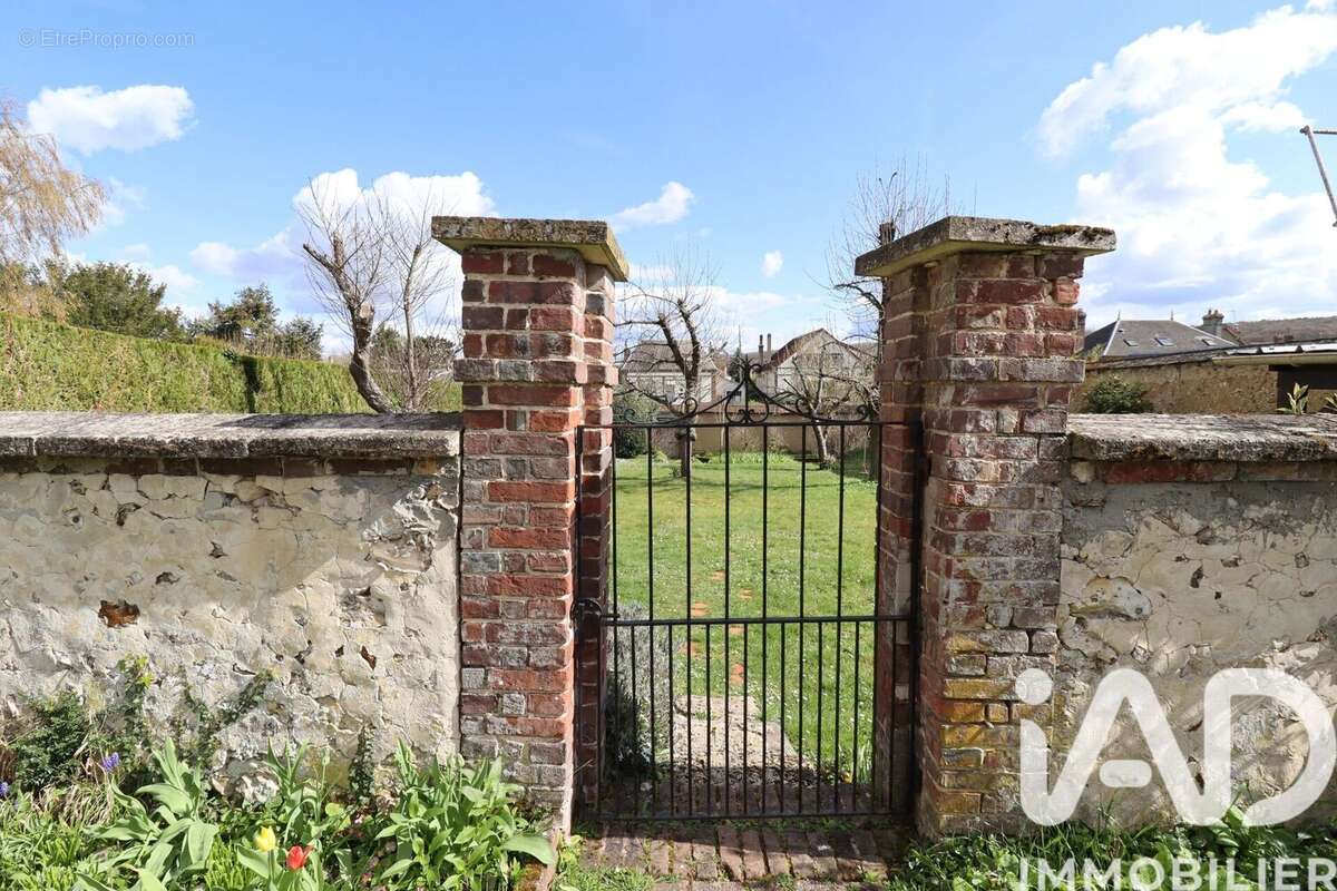 Maison 94 m² à Evreux  - photo 6