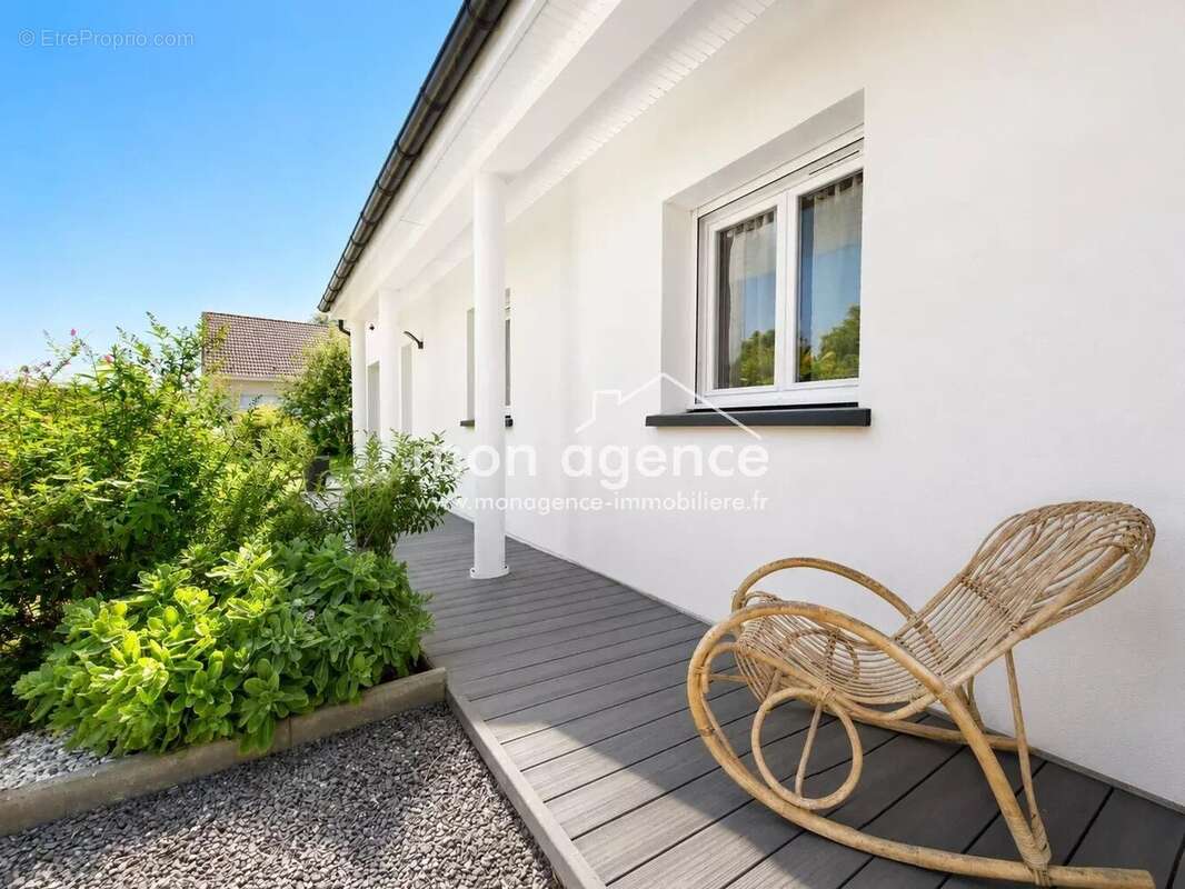 Maison à BUCHY