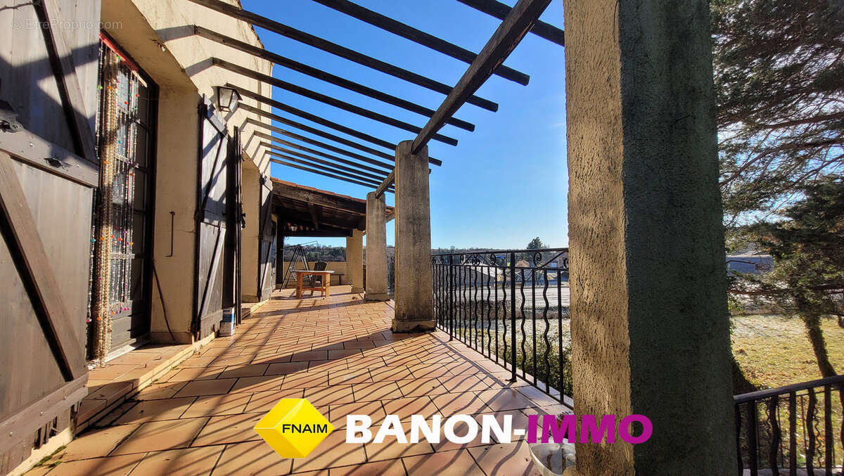 Maison à REVEST-DU-BION