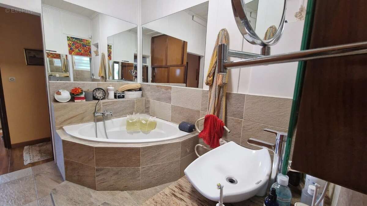 Maison à SAINT-DENIS