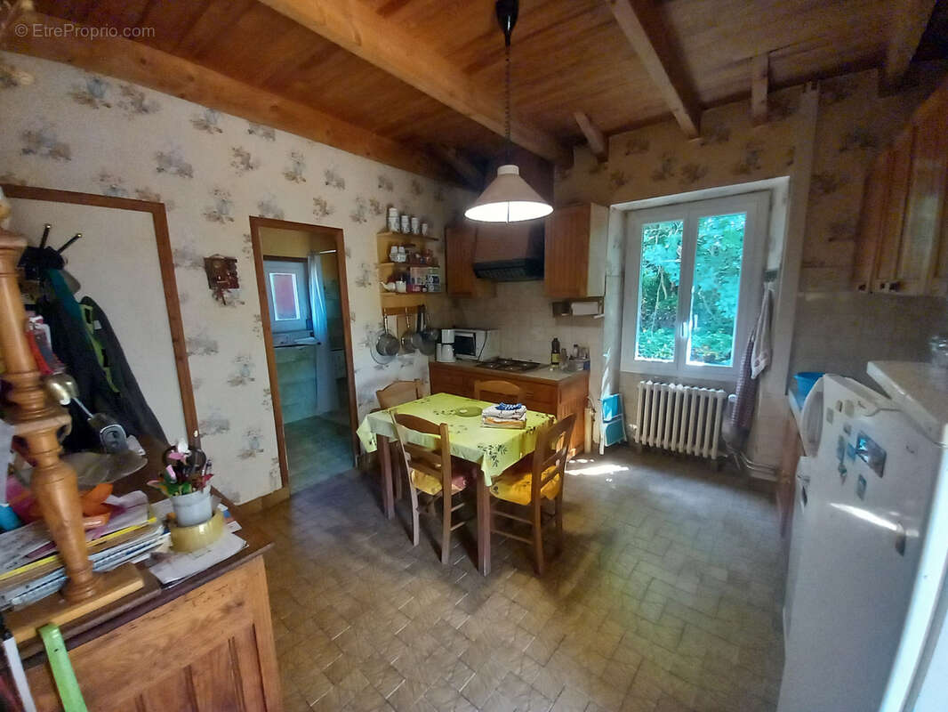 Maison à LOUBEJAC