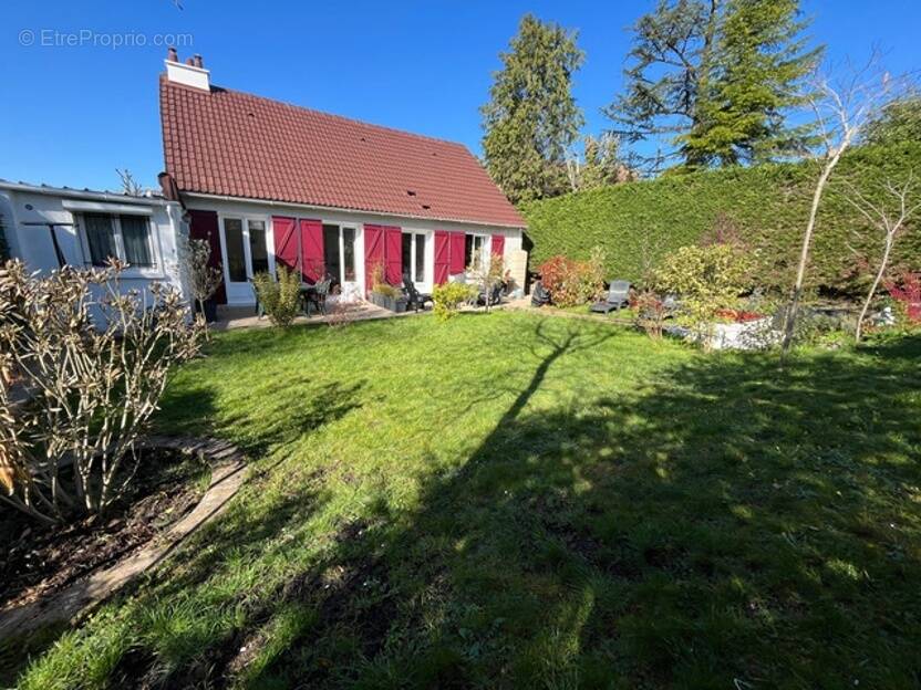 Maison à PONTAULT-COMBAULT