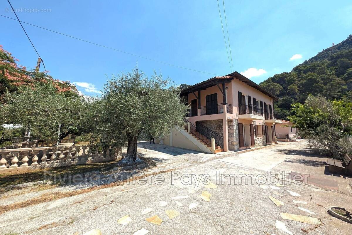 Maison 198 m² à Saint-Martin-Du-Var  - photo 2