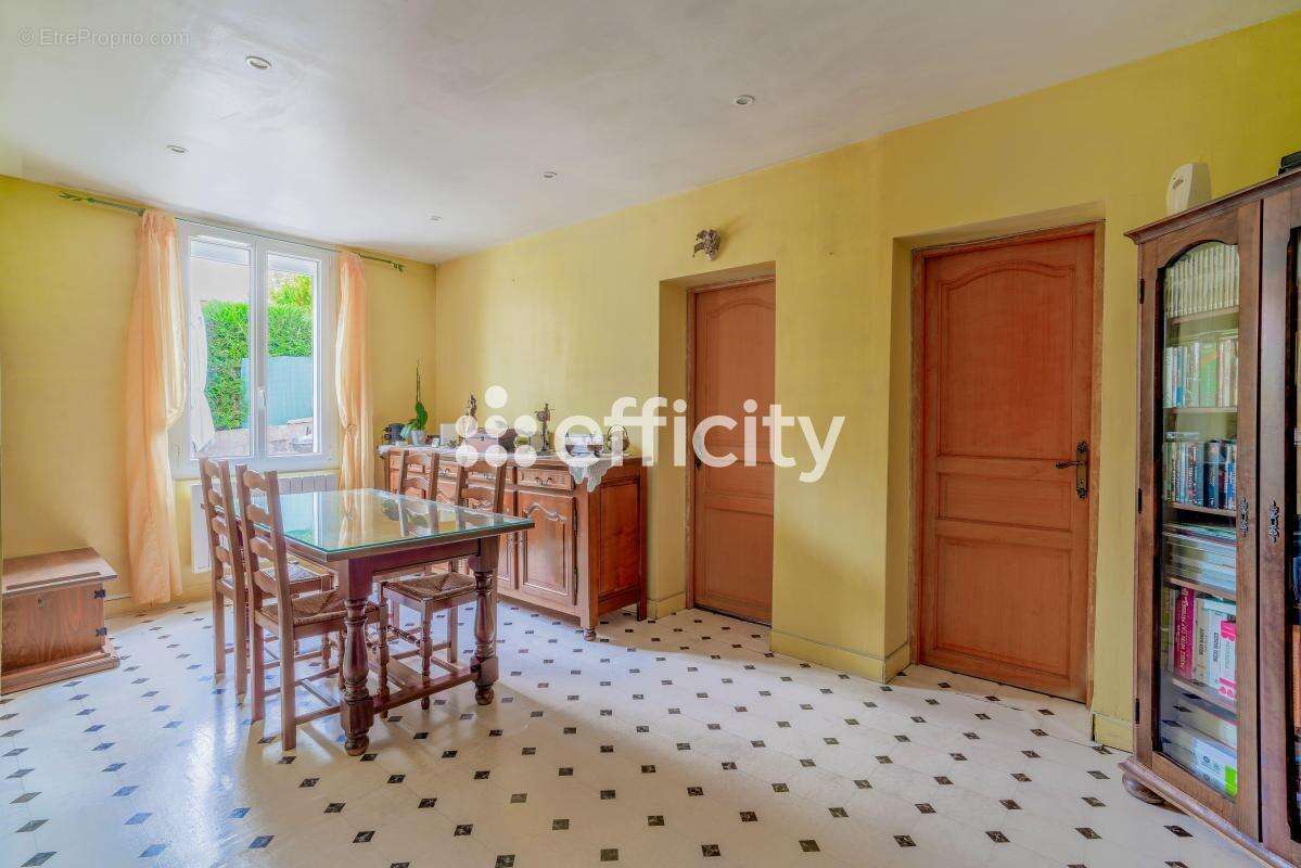 Maison à GOUSSAINVILLE