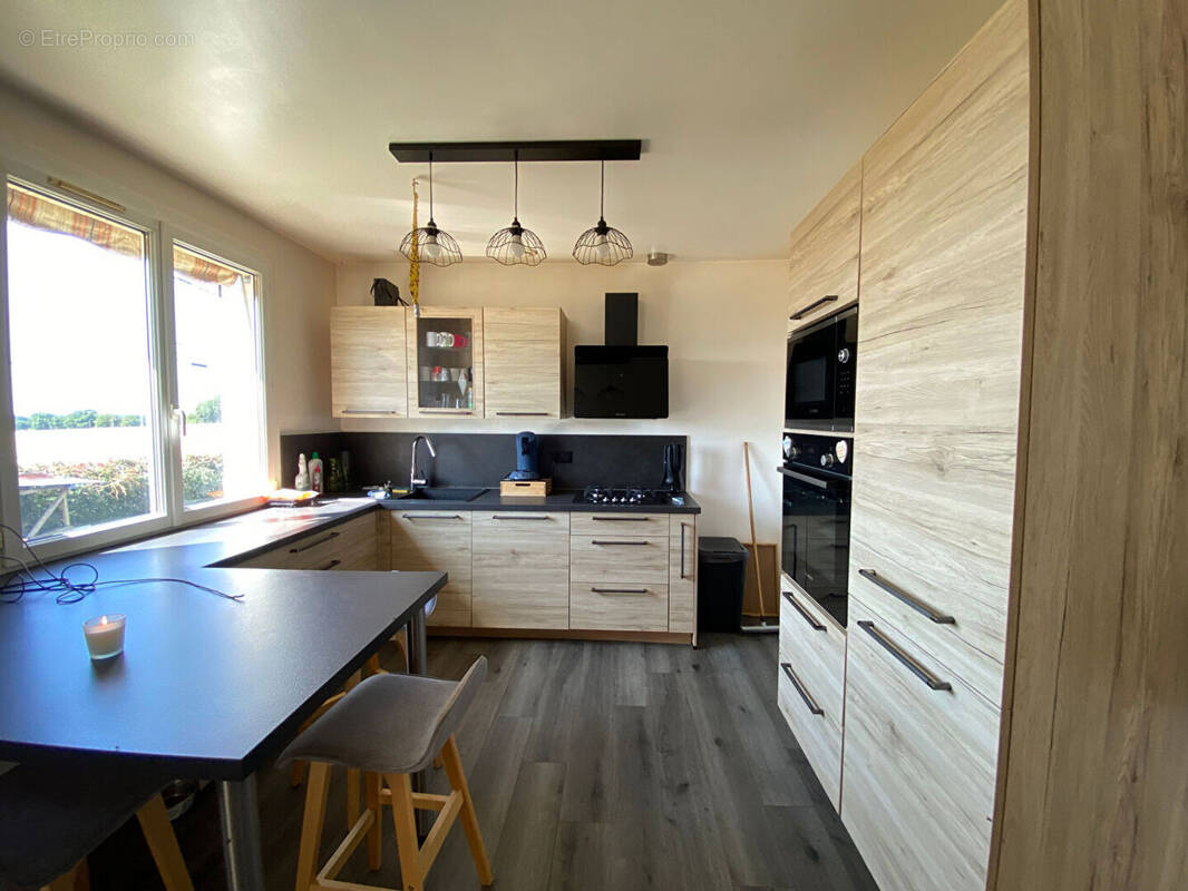 Maison à BEAUMONT-LES-AUTELS