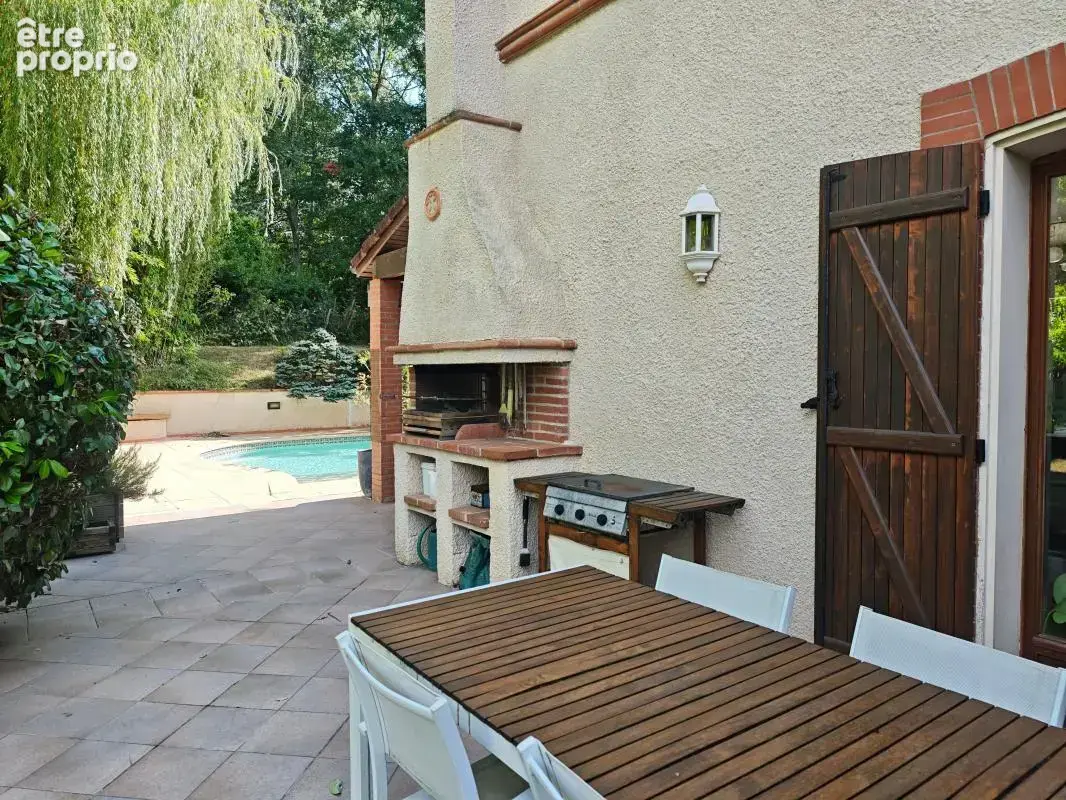  Vos clés pour cet automne à Pibrac ! Maison de caractère avec suite parentale + 3 chambres, 2 bureaux et sous-sol géant de 120  - photo 4