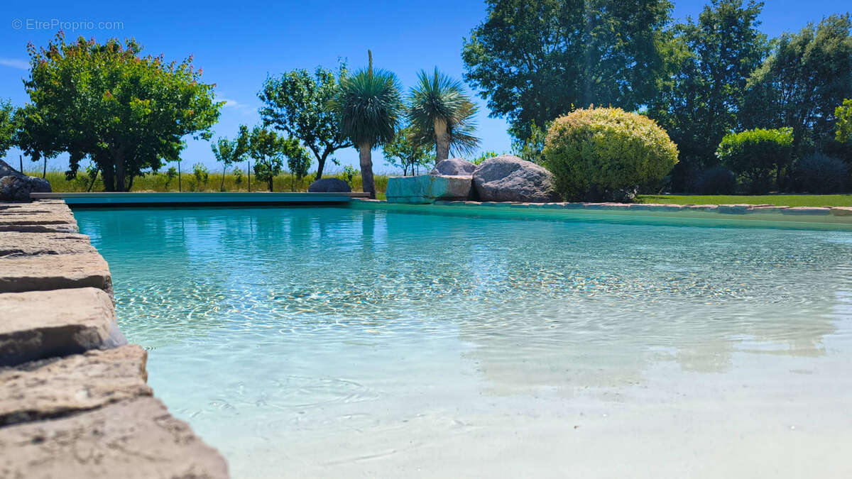 Propriété d’exception avec piscine et 3 600 m2 en bordure de campagne près d’Uzès - photo 11