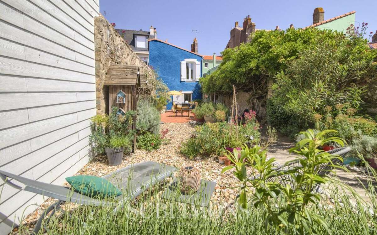 Maison à PAIMBOEUF