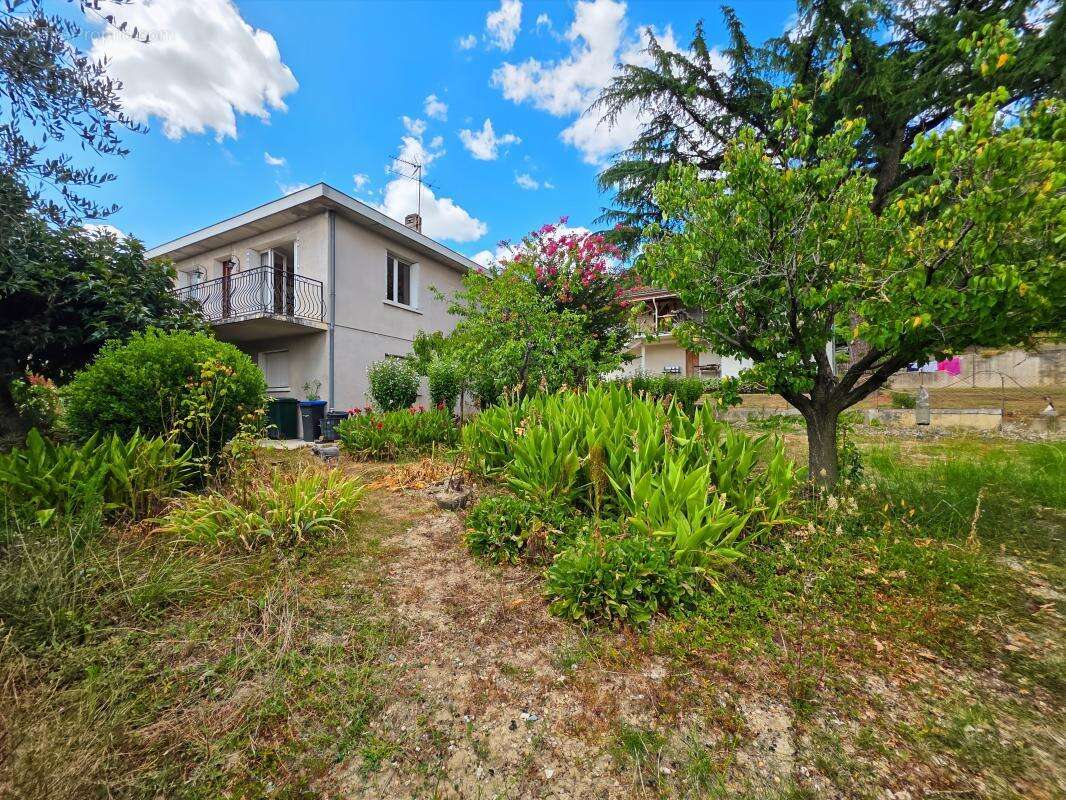 Maison 170 m² à Colayrac-Saint-Cirq  - photo 6