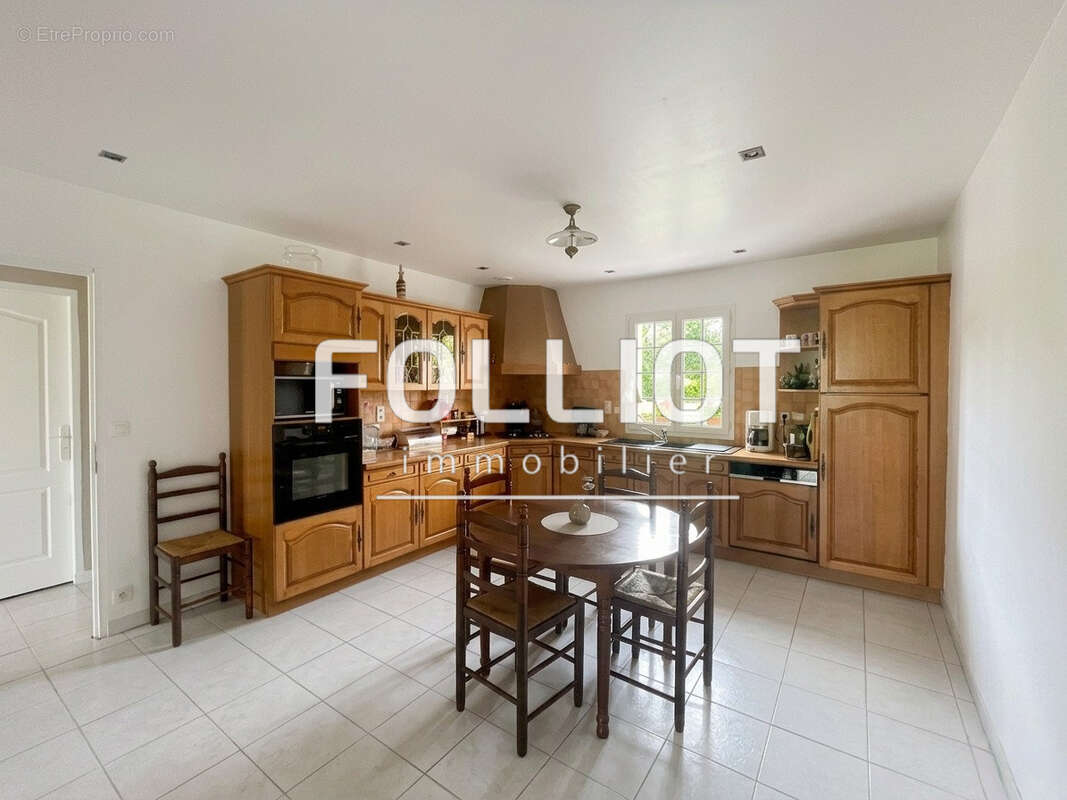 À vendre Maison récente à Subles - 7 pièces, 172 m² - photo 6