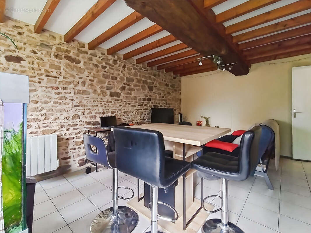 Appartement 3 pièces - 50 m² - Centre de Saint-Aubin-d'Aubigné - photo 2