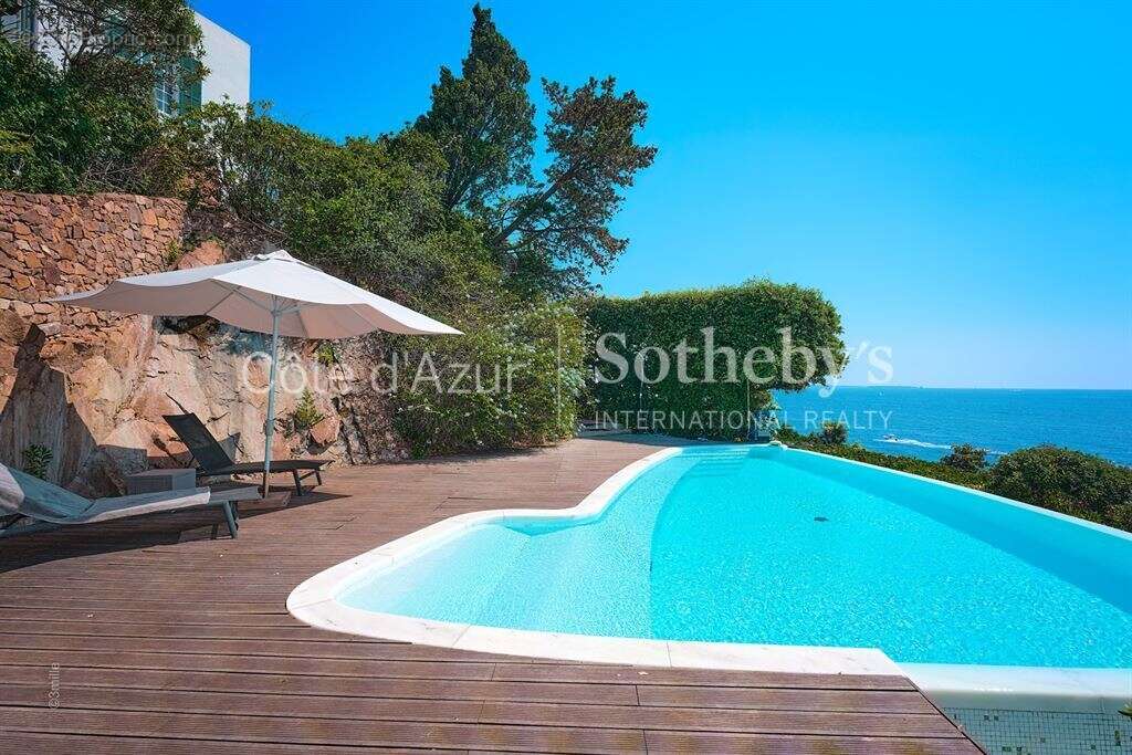 Maison à THEOULE-SUR-MER