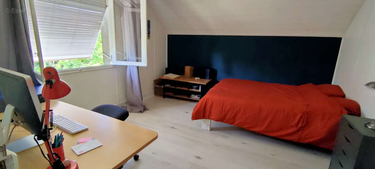 À vendre Montjean sur LOIRE , maison 5 chambres, 165 m2 avec jardin et une vue magnifique - photo 4