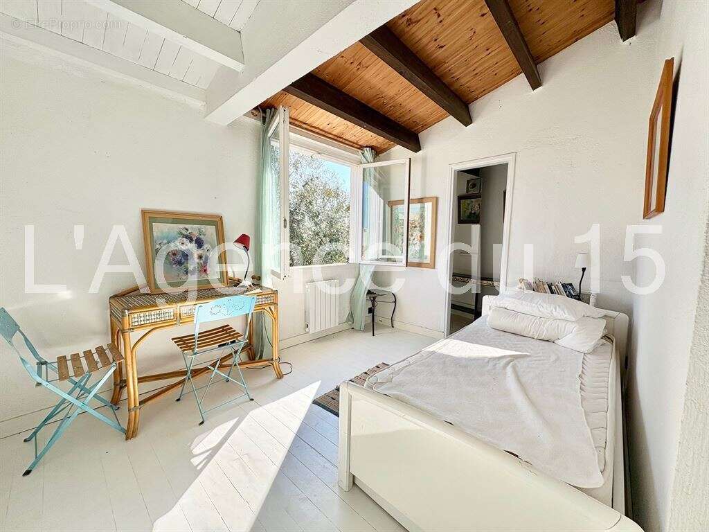 Maison à LES PORTES-EN-RE