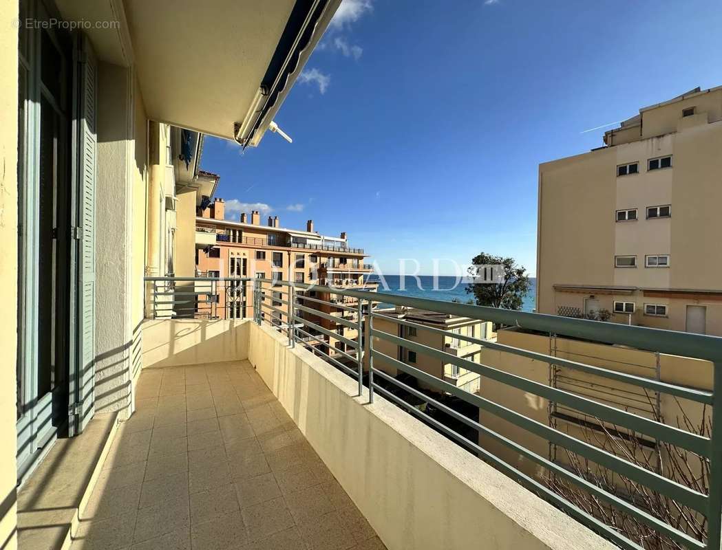 Appartement à ROQUEBRUNE-CAP-MARTIN